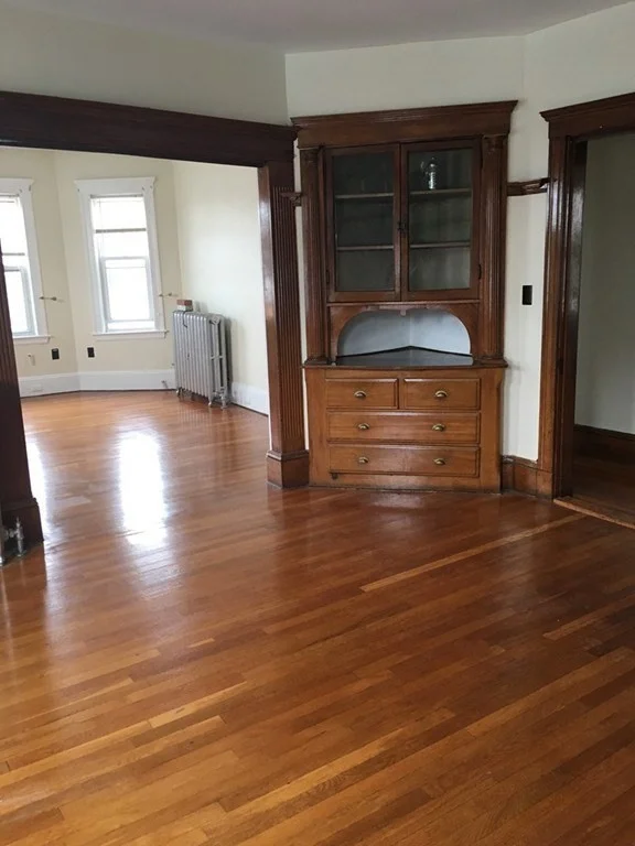 3 bed, 1 bath apartment for rent at 35 Iffley Rd Unit 3, Jamaica Plain — photo 5 of 12