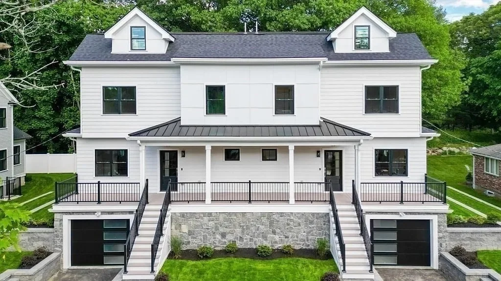 4 bed, 3 bath apartment for rent at 35 John St Unit 35, Newton