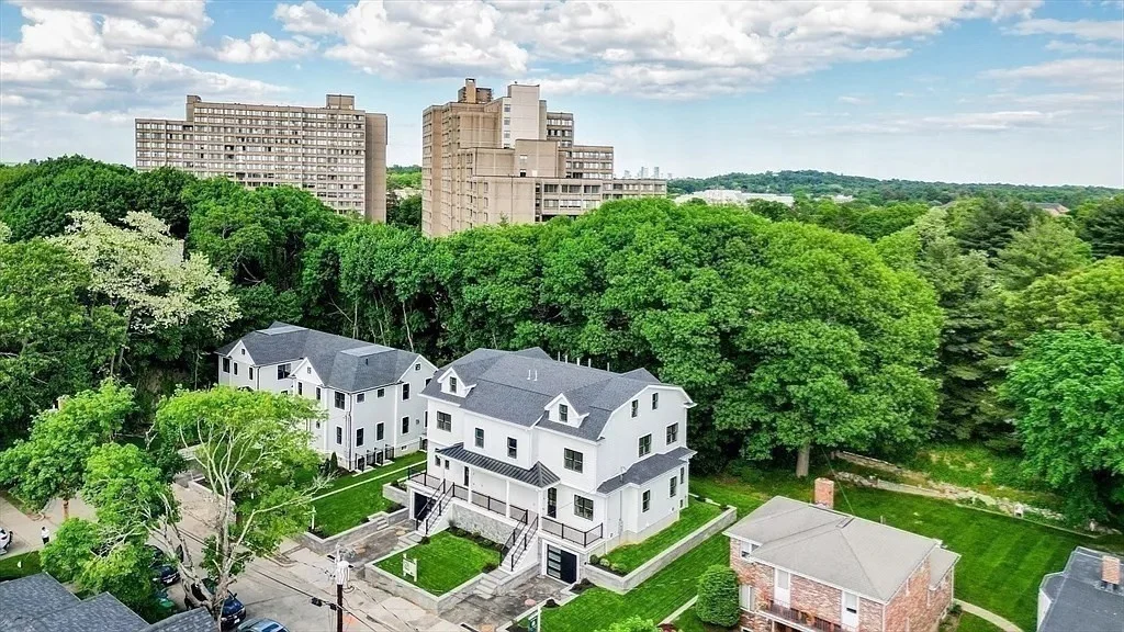 4 bed, 3 bath apartment for rent at 35 John St Unit 35, Newton — photo 29 of 29