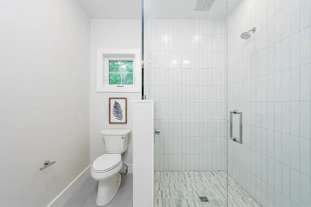 4 bed, 3 bath apartment for rent at 35 John St Unit 35, Newton — photo 18 of 29