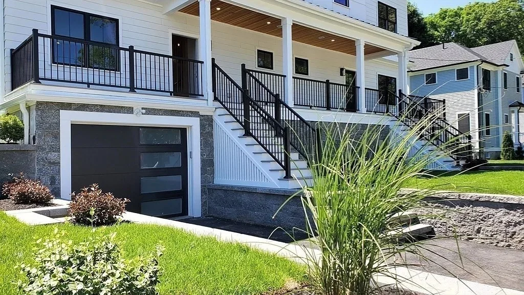 4 bed, 3 bath apartment for rent at 35 John St Unit 35, Newton — photo 3 of 29