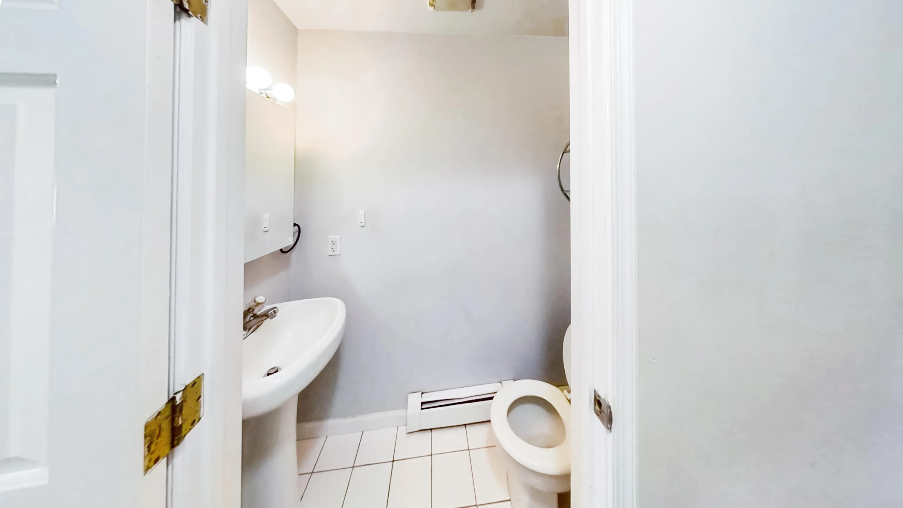 5 bed, 2.5 bath apartment for rent at 35 Juniper St Unit 1, Roxbury — photo 11 of 11