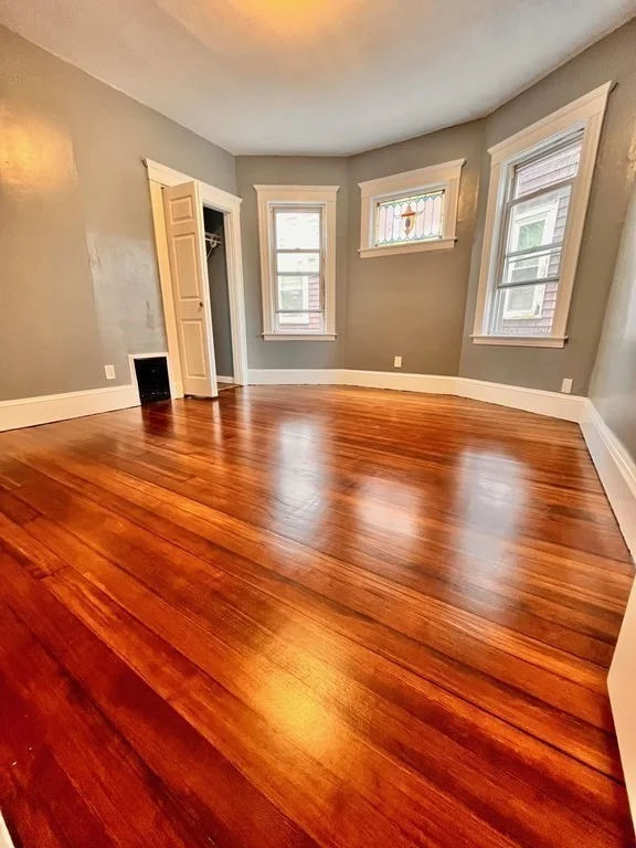 3 bed, 1 bath apartment for rent at 35 Kenberma Rd Unit 2, Dorchester — photo 6 of 11
