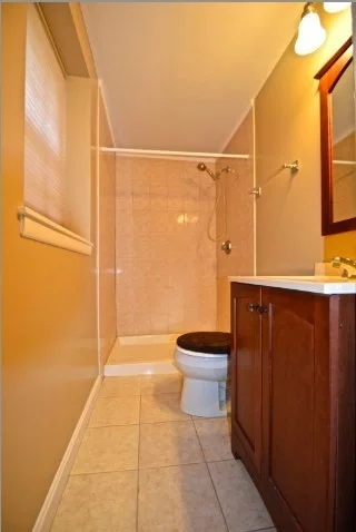 3 bed, 2 bath apartment for rent at 35 Lake Shore Ct Unit 1, Brighton — photo 6 of 9