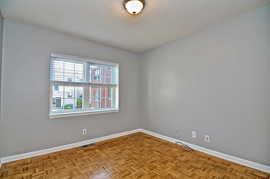 2 bed, 2 bath apartment for rent at 35 Lake Shore Ct Unit 2-2, Brighton — photo 16 of 19