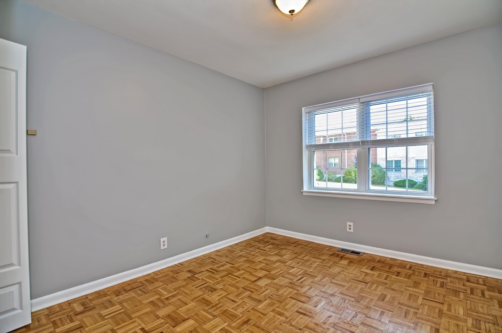 2 bed, 2 bath apartment for rent at 35 Lake Shore Ct Unit 2-2, Brighton — photo 15 of 19