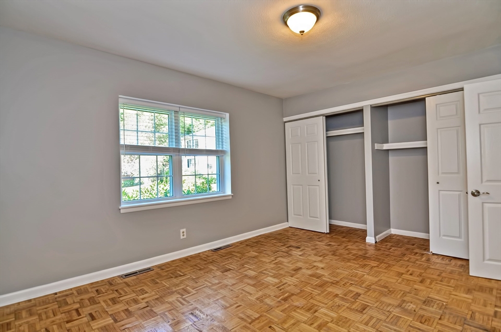3 bed, 2 bath apartment for rent at 35 Lake Shore Ct Unit 2, Brighton — photo 10 of 19