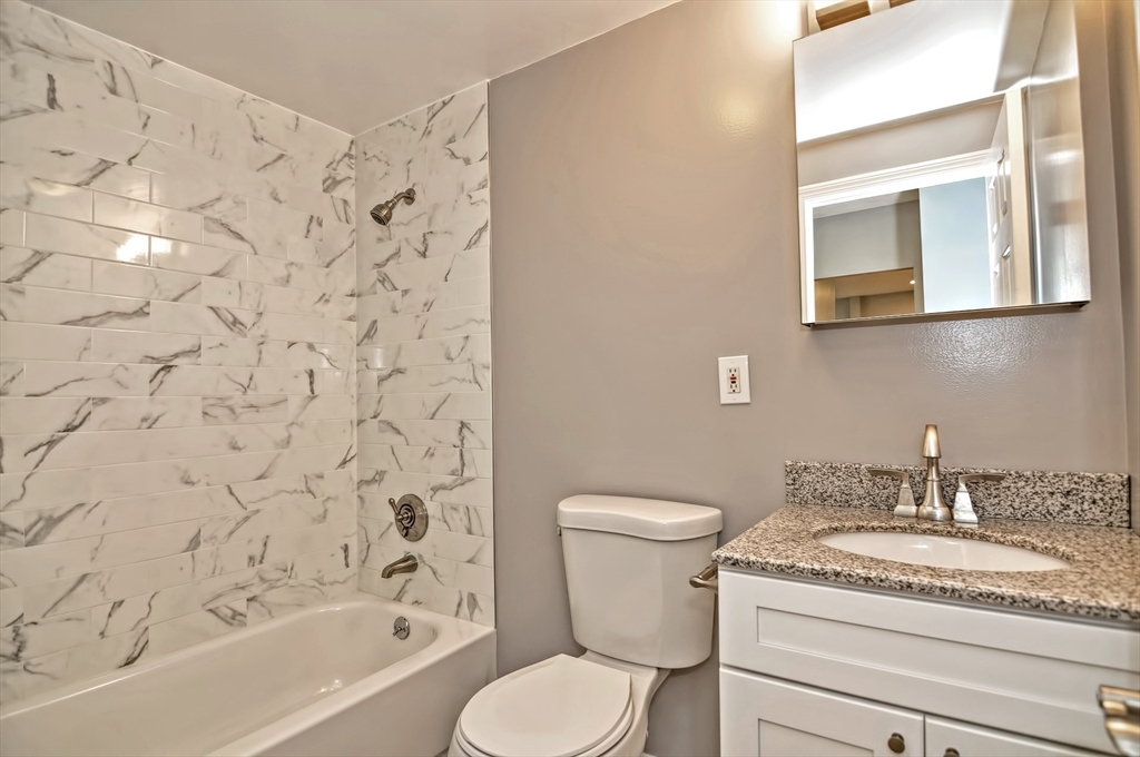 3 bed, 2 bath apartment for rent at 35 Lake Shore Ct Unit 2, Brighton — photo 13 of 19