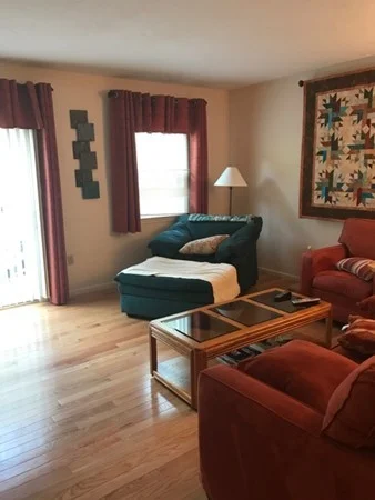 2 bed, 1 bath apartment for rent at 35 Lamplighter Ln Unit 35, Easton — photo 3 of 9