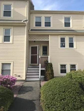 2 bed, 1 bath apartment for rent at 35 Lamplighter Ln Unit 35, Easton — photo 9 of 9