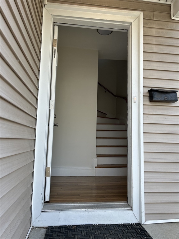 3 bed, 1 bath apartment for rent at 35 Leniston Unit 2, Roslindale — photo 2 of 24