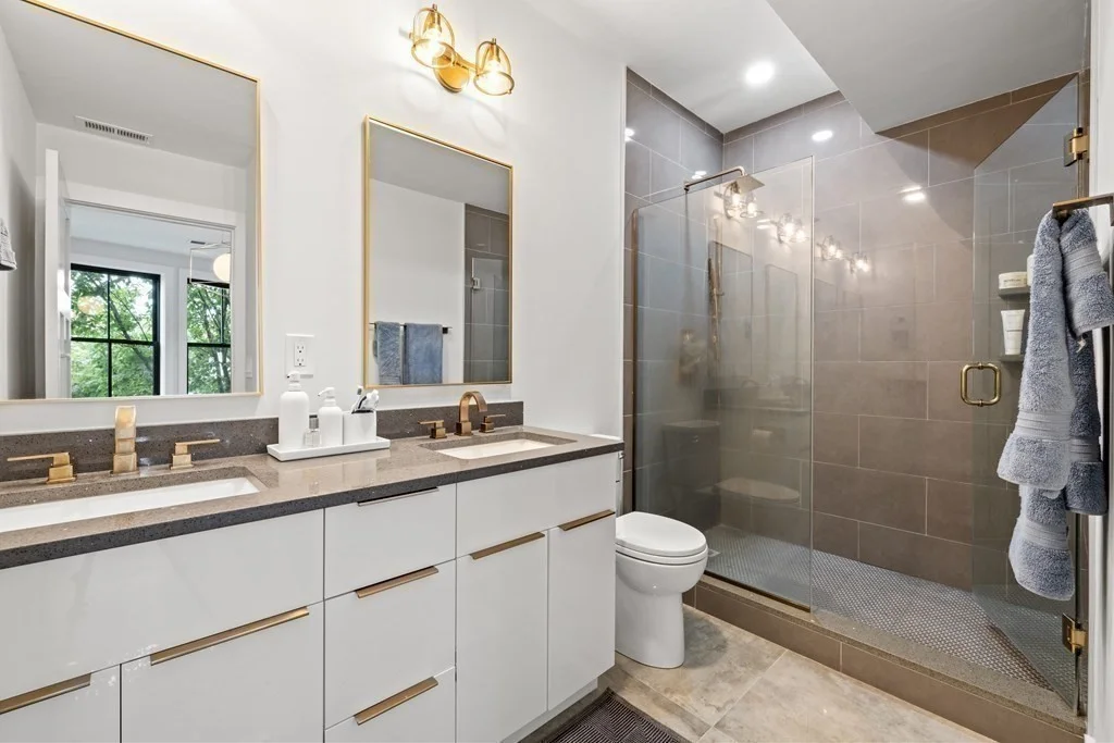 2 bed, 2 bath apartment for rent at 35 Leyden St Unit 4, East Boston — photo 10 of 17