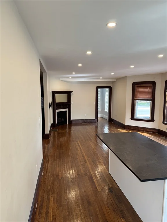 2 bed, 1 bath apartment for rent at 35 Lincoln St Unit 1, Winthrop — photo 2 of 11