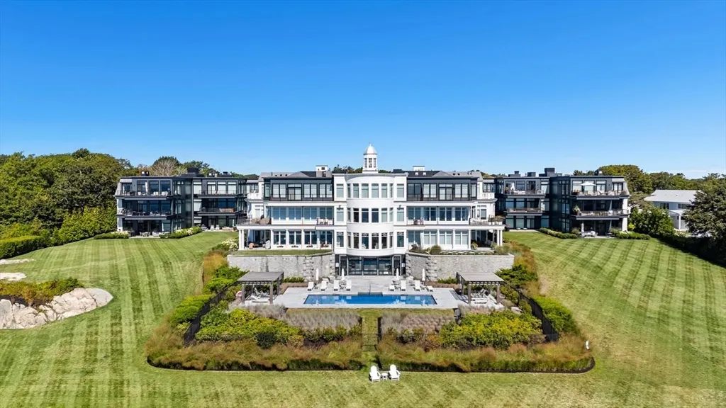 3 bed, 3 bath apartment for rent at 35 Littles Point Rd Unit S-201, Swampscott — photo 2 of 36