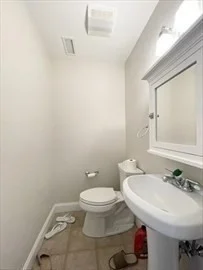 2 bed, 1 bath apartment for rent at 35 Magnolia Ave Unit 2, Central Square — photo 10 of 16