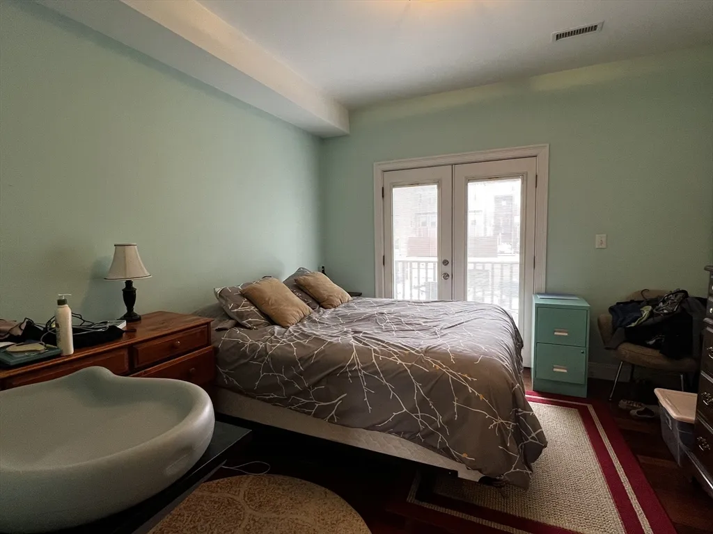 2 bed, 1.5 bath apartment for rent at 35 Magnolia Ave Unit 6, Mid Cambridge — photo 9 of 13