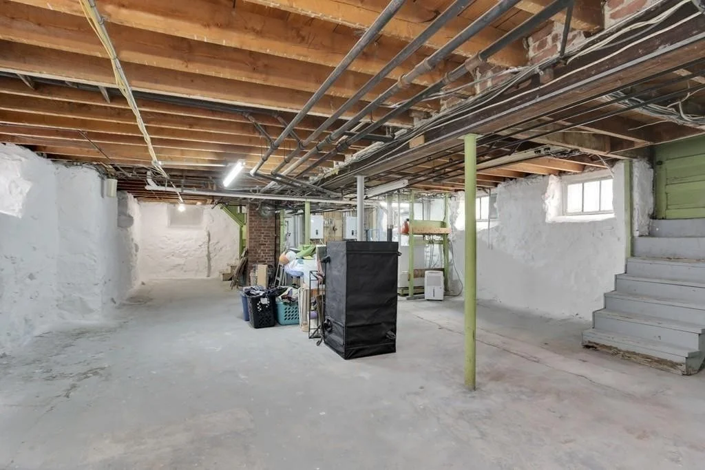 4 bed, 1 bath apartment for rent at 35 Manning St Unit 2, Roslindale — photo 14 of 15