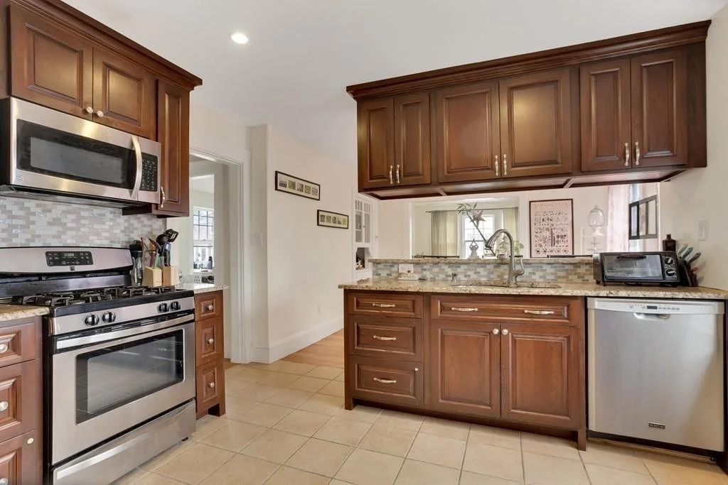 4 bed, 1 bath apartment for rent at 35 Manning St Unit 2, Roslindale — photo 4 of 15