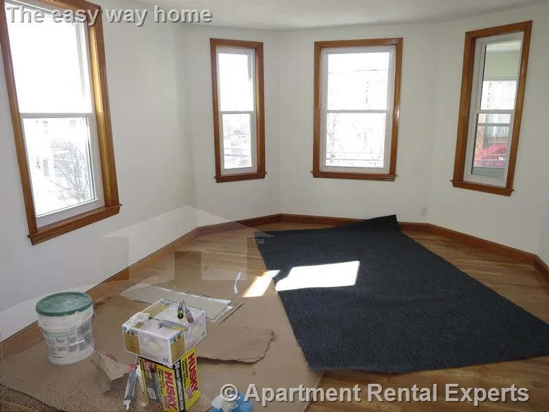3 bed, 1 bath apartment for rent at 35 Mansfield St Unit 2, Union Square — photo 10 of 12