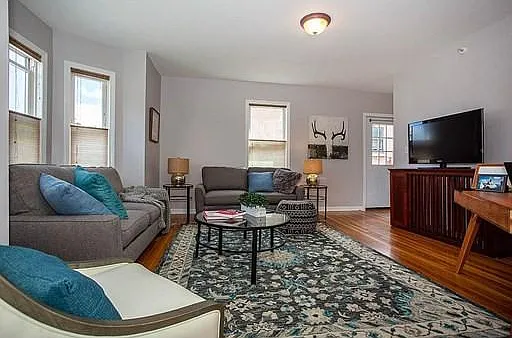 4.5 bed, 2 bath apartment for rent at 35 Maple St Unit 3, South Side — photo 6 of 19