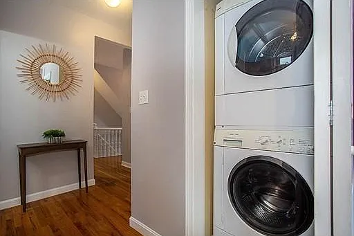 4.5 bed, 2 bath apartment for rent at 35 Maple St Unit 3, South Side — photo 17 of 19