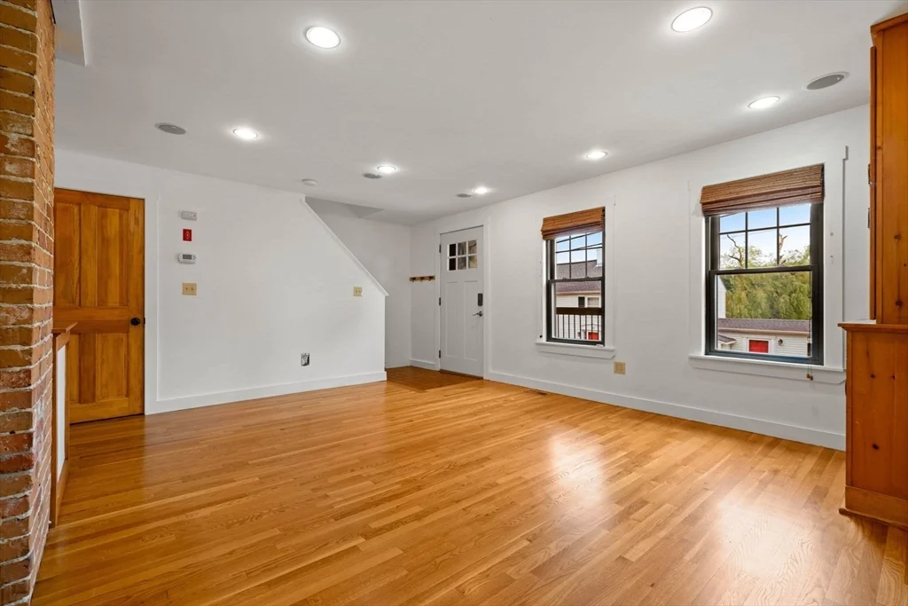 3 bed, 2 bath apartment for rent at 35 Merrimac Unit 35, Amesbury — photo 31 of 41