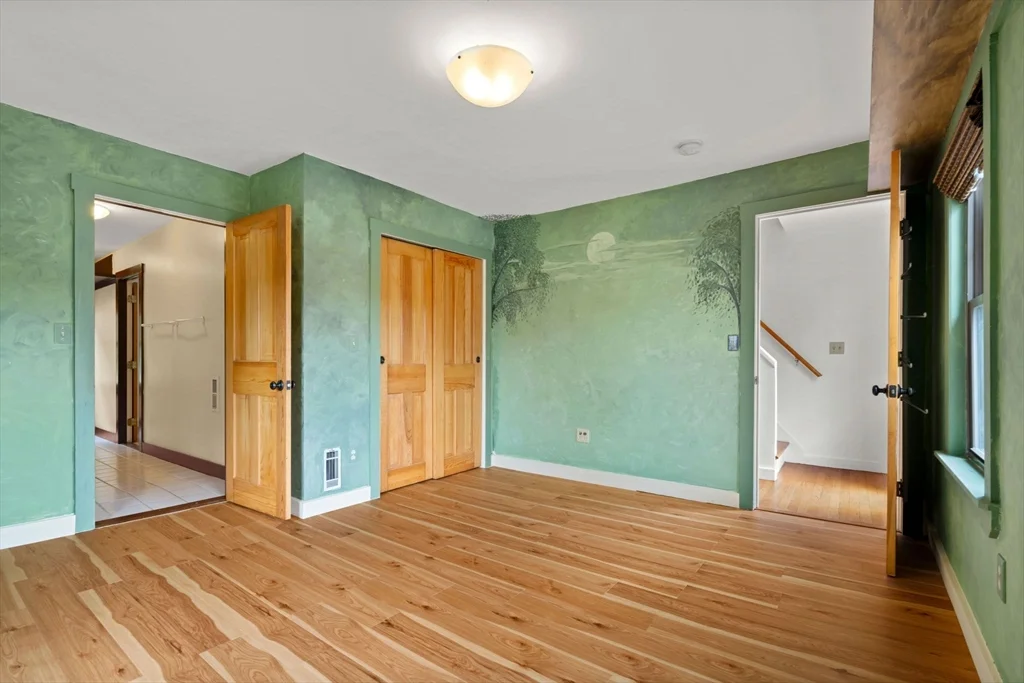 3 bed, 2 bath apartment for rent at 35 Merrimac Unit 35, Amesbury — photo 18 of 41