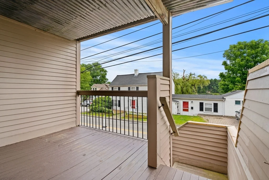 3 bed, 2 bath apartment for rent at 35 Merrimac Unit 35, Amesbury — photo 37 of 41