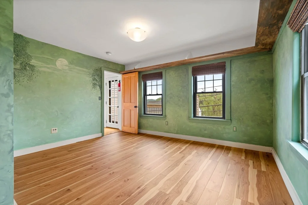 3 bed, 2 bath apartment for rent at 35 Merrimac Unit 35, Amesbury — photo 19 of 41
