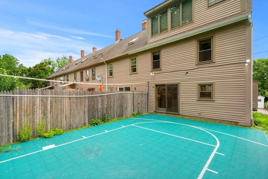3 bed, 2 bath apartment for rent at 35 Merrimac Unit 35, Amesbury — photo 34 of 41