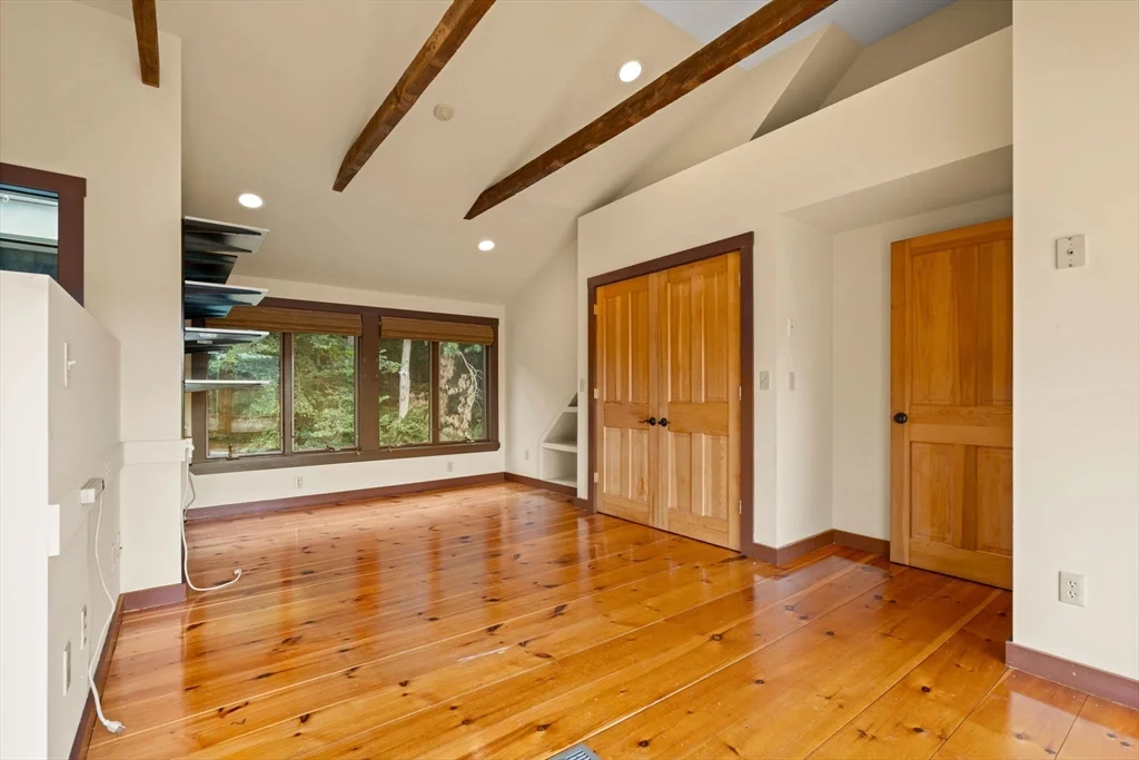 3 bed, 2 bath apartment for rent at 35 Merrimac Unit 35, Amesbury — photo 15 of 41