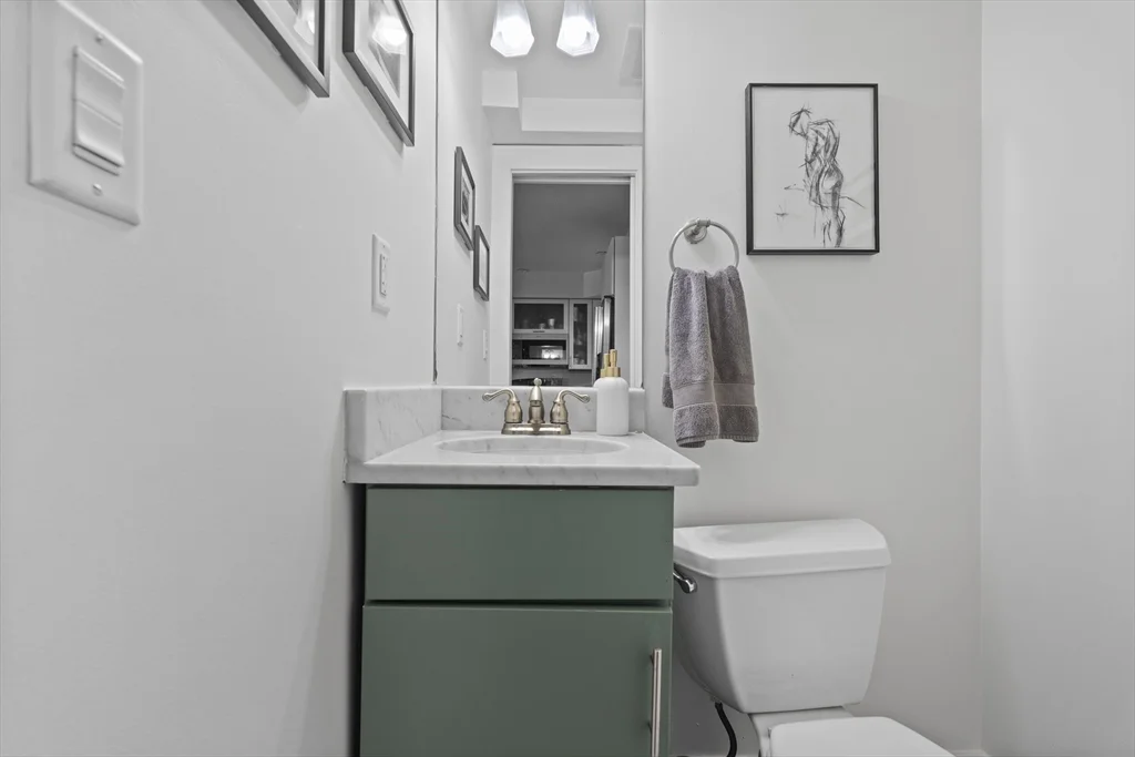 3 bed, 2 bath apartment for rent at 35 Middle St Unit A, South Boston — photo 10 of 24