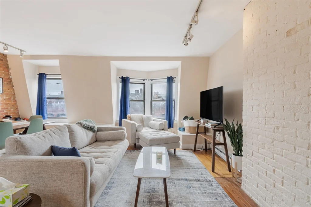 1 bed, 1 bath apartment for rent at 35 Milford St Unit 5, South End — photo 2 of 20