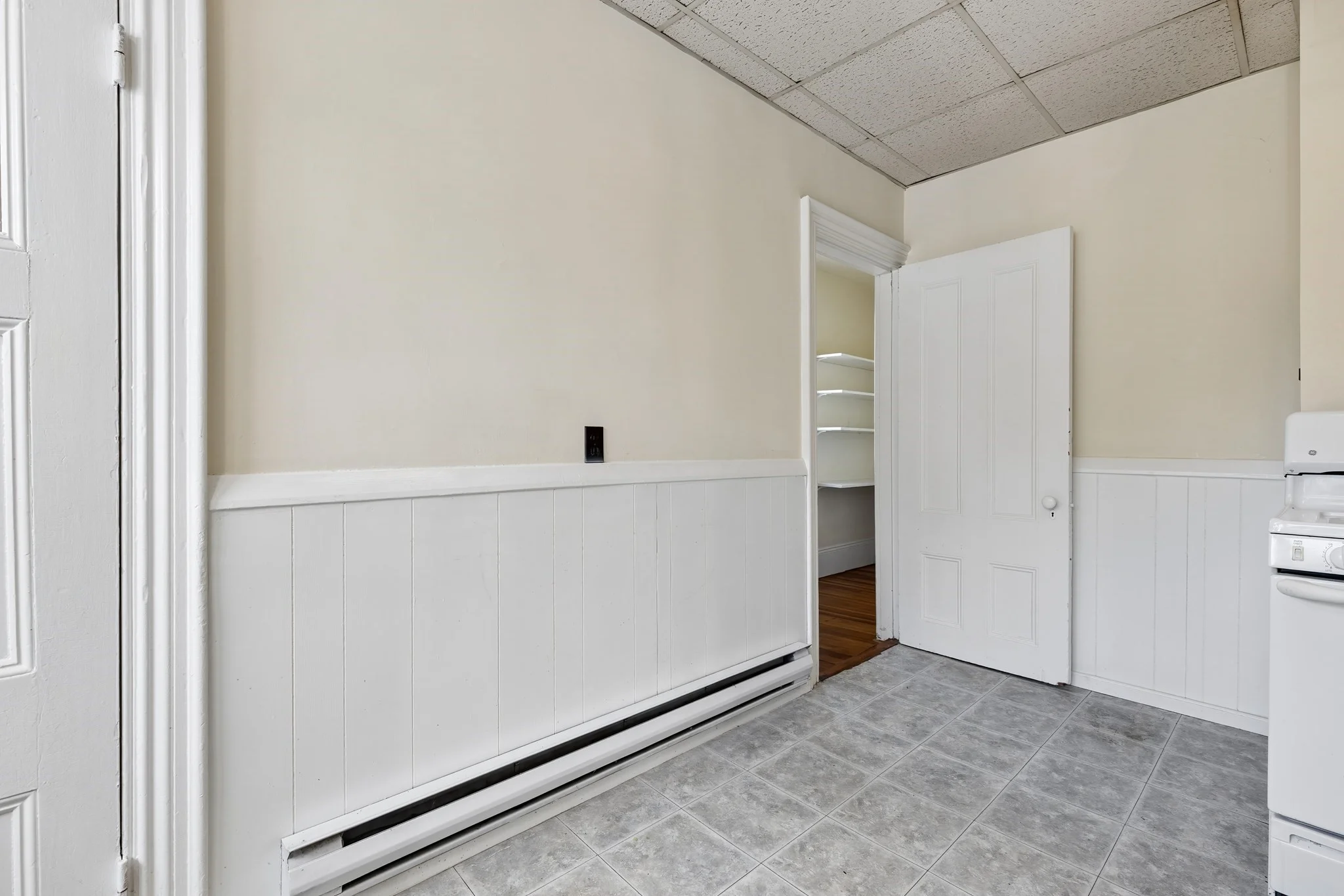 3 bed, 1 bath apartment for rent at 35 Morse St Unit 2, Newton Corner — photo 9 of 30