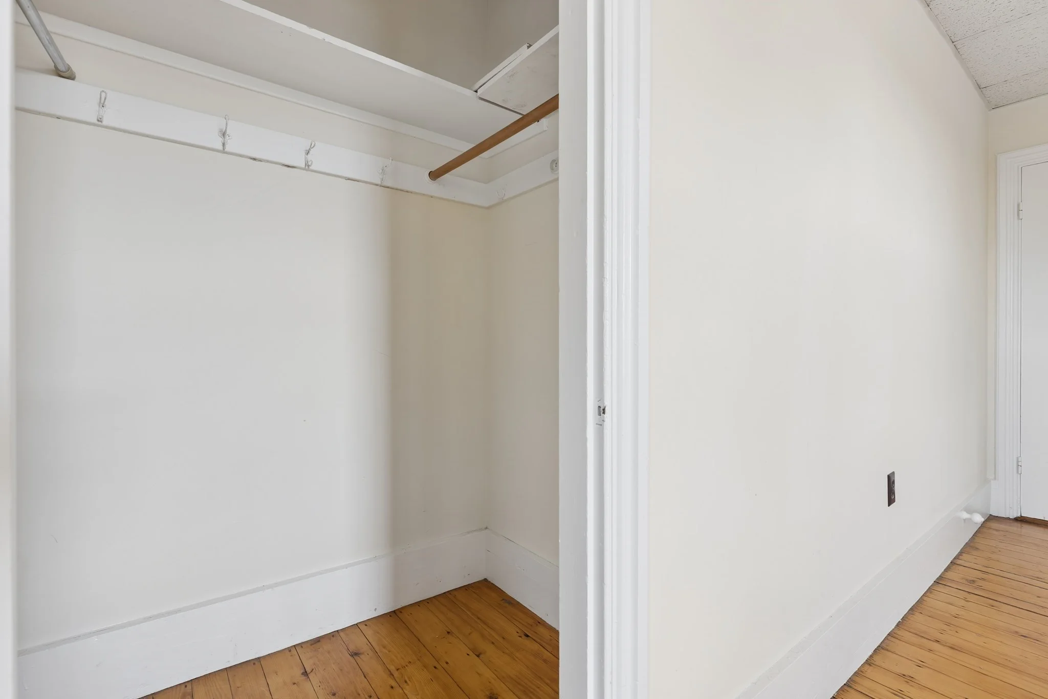 3 bed, 1 bath apartment for rent at 35 Morse St Unit 2, Newton Corner — photo 21 of 30