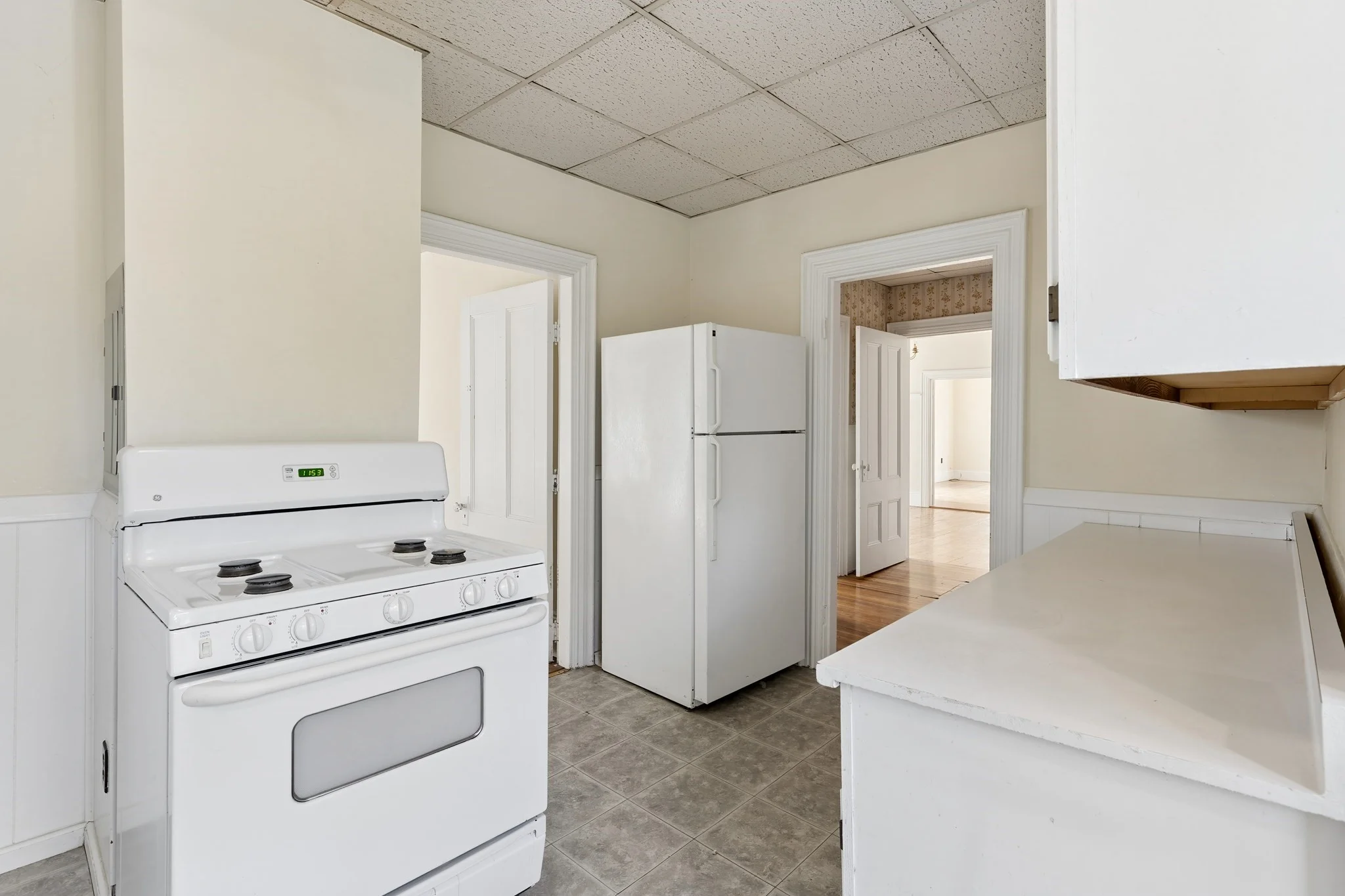 3 bed, 1 bath apartment for rent at 35 Morse St Unit 2, Newton Corner — photo 8 of 30