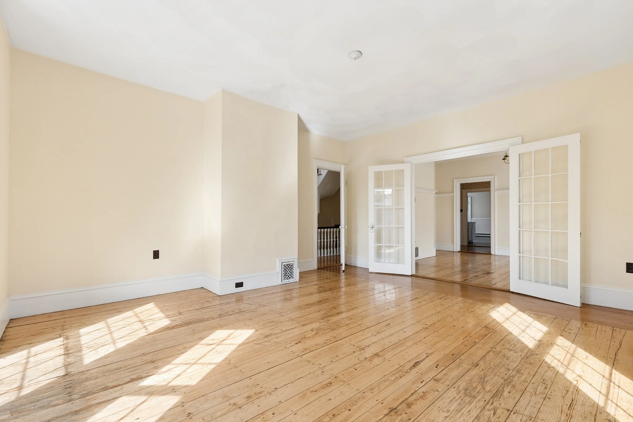 3 bed, 1 bath apartment for rent at 35 Morse St Unit 2, Newton Corner — photo 2 of 30