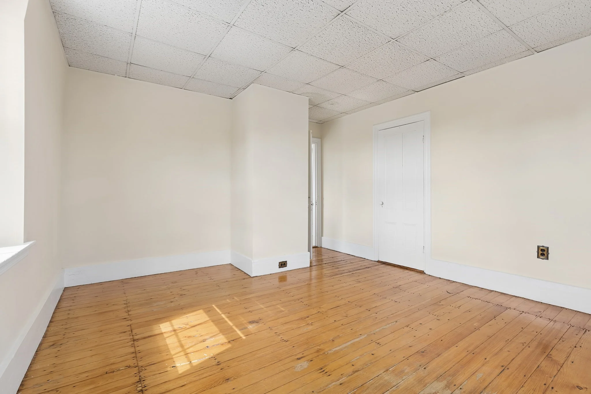 3 bed, 1 bath apartment for rent at 35 Morse St Unit 2, Newton Corner — photo 23 of 30