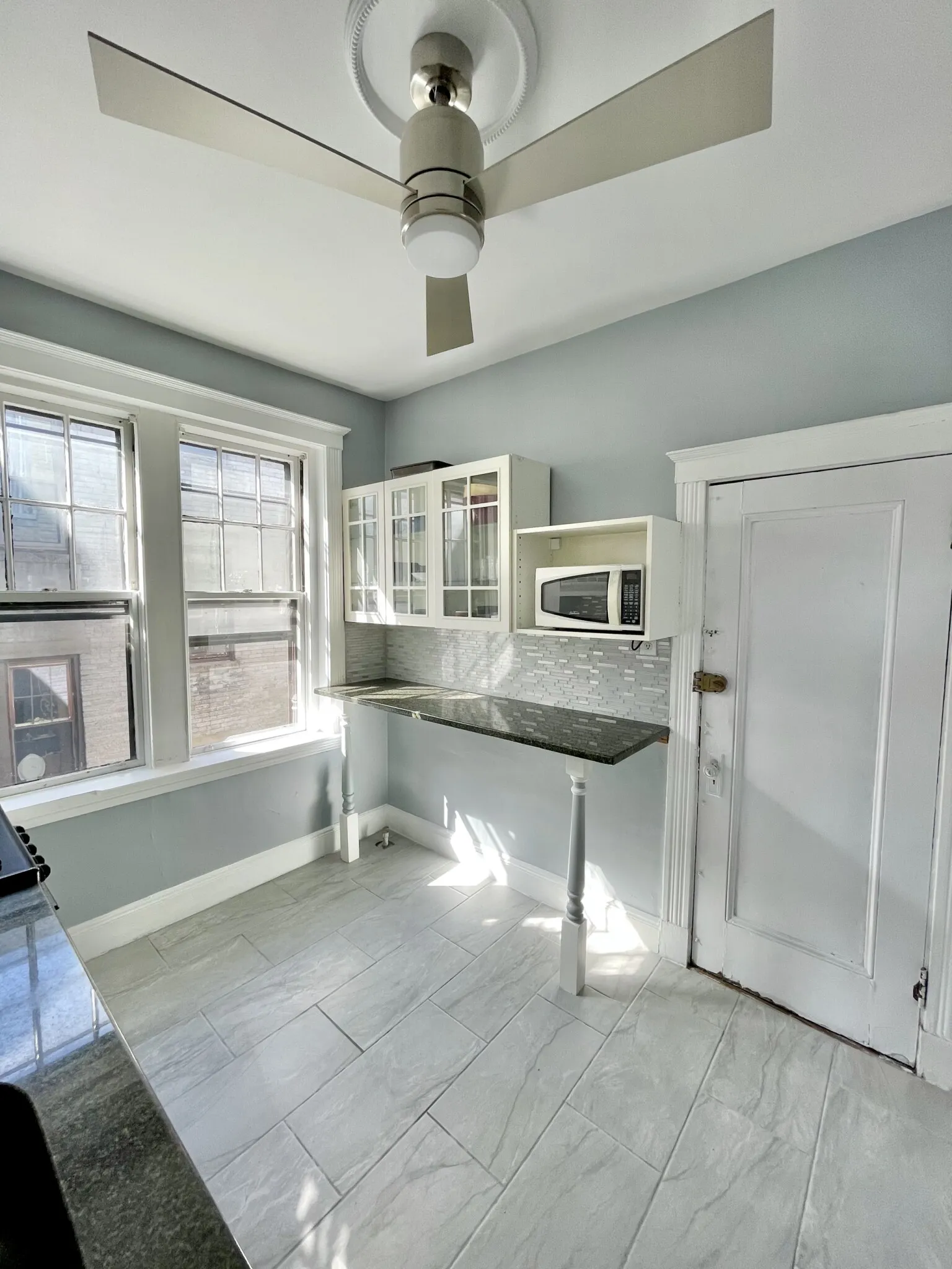 2 bed, 1 bath apartment for rent at 35 Mount Hood Rd Unit 10, Brighton — photo 6 of 14