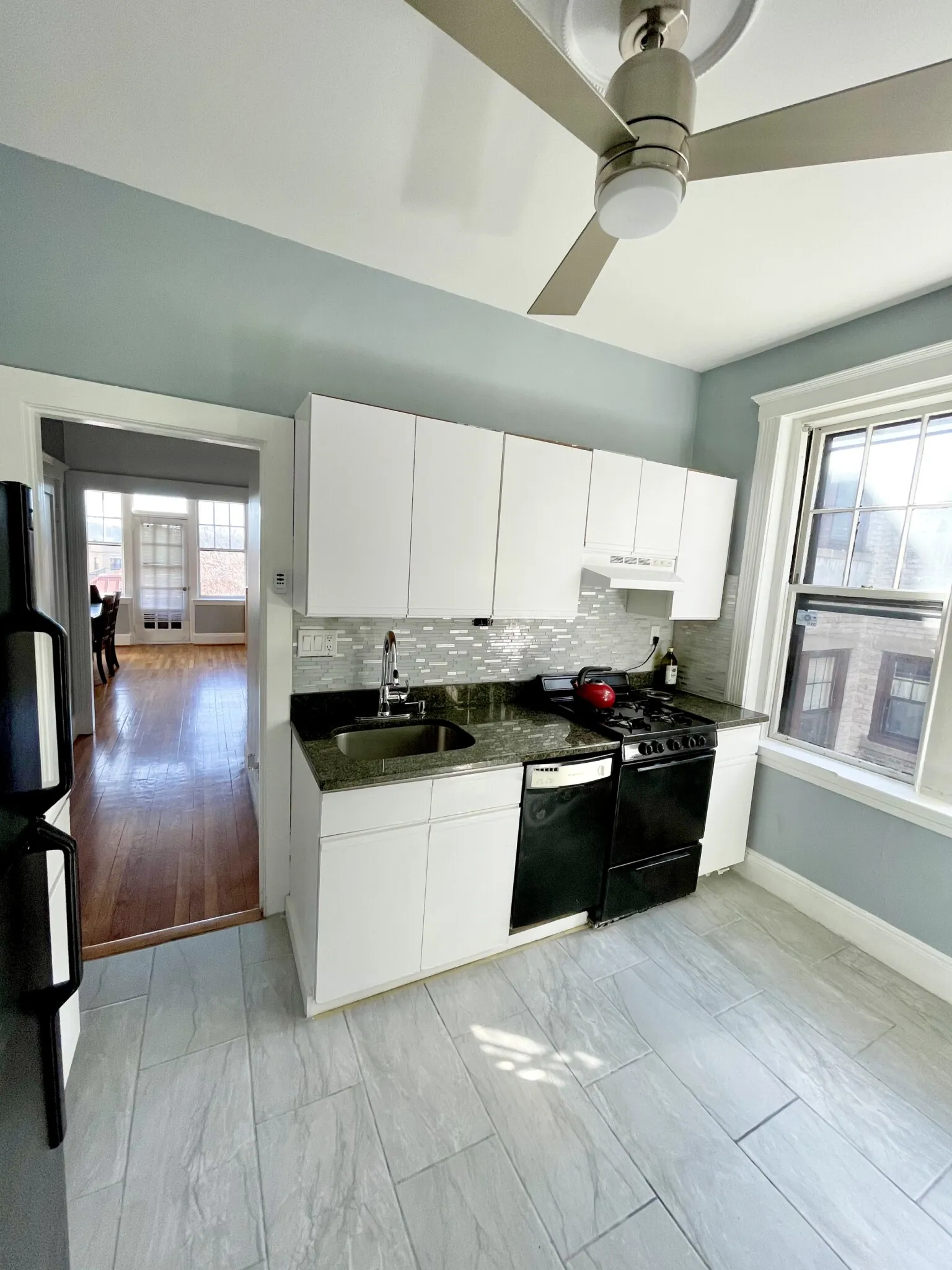2 bed, 1 bath apartment for rent at 35 Mount Hood Rd Unit 10, Brighton — photo 5 of 14