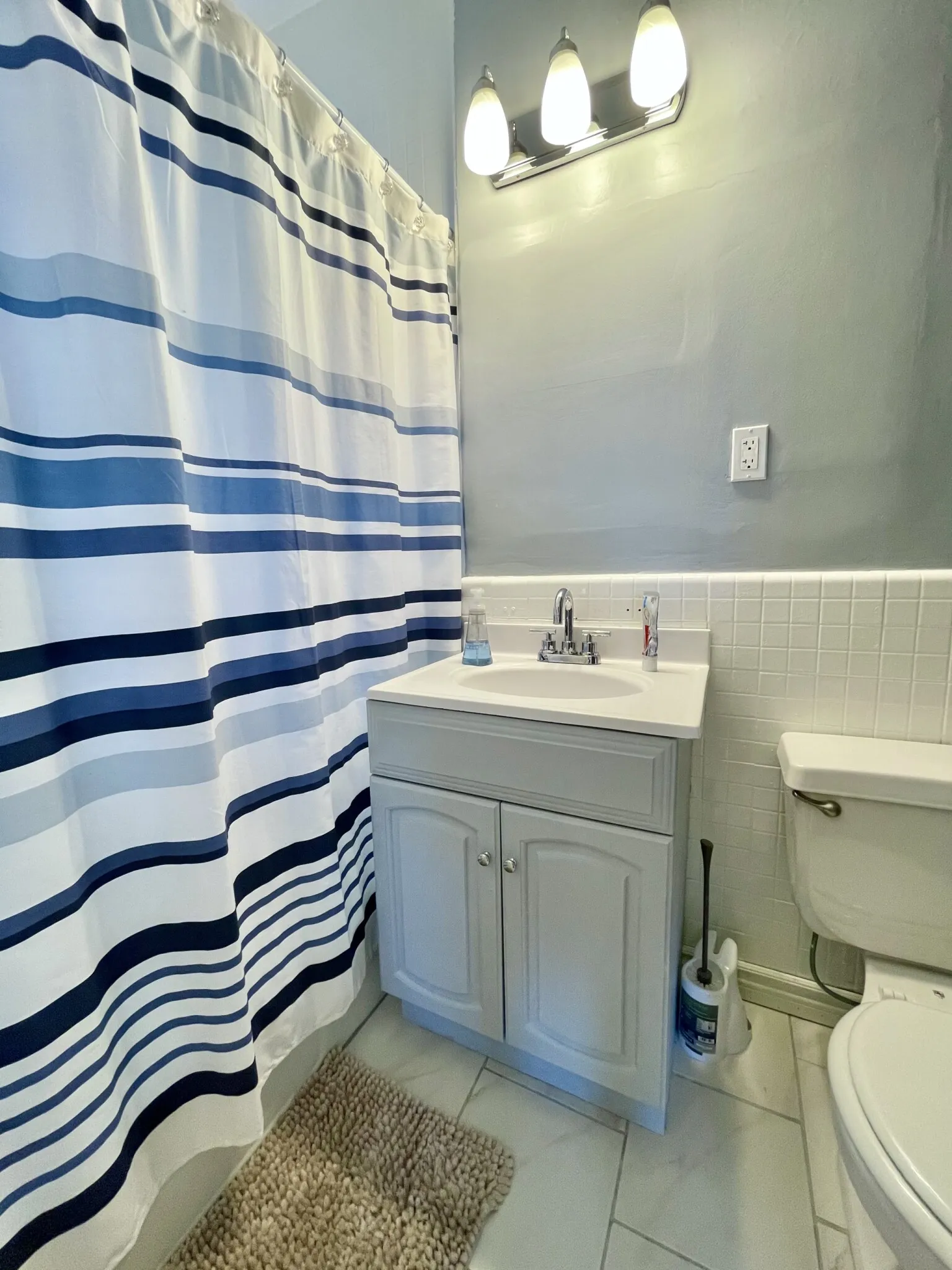 2 bed, 1 bath apartment for rent at 35 Mount Hood Rd Unit 10, Brighton — photo 10 of 14
