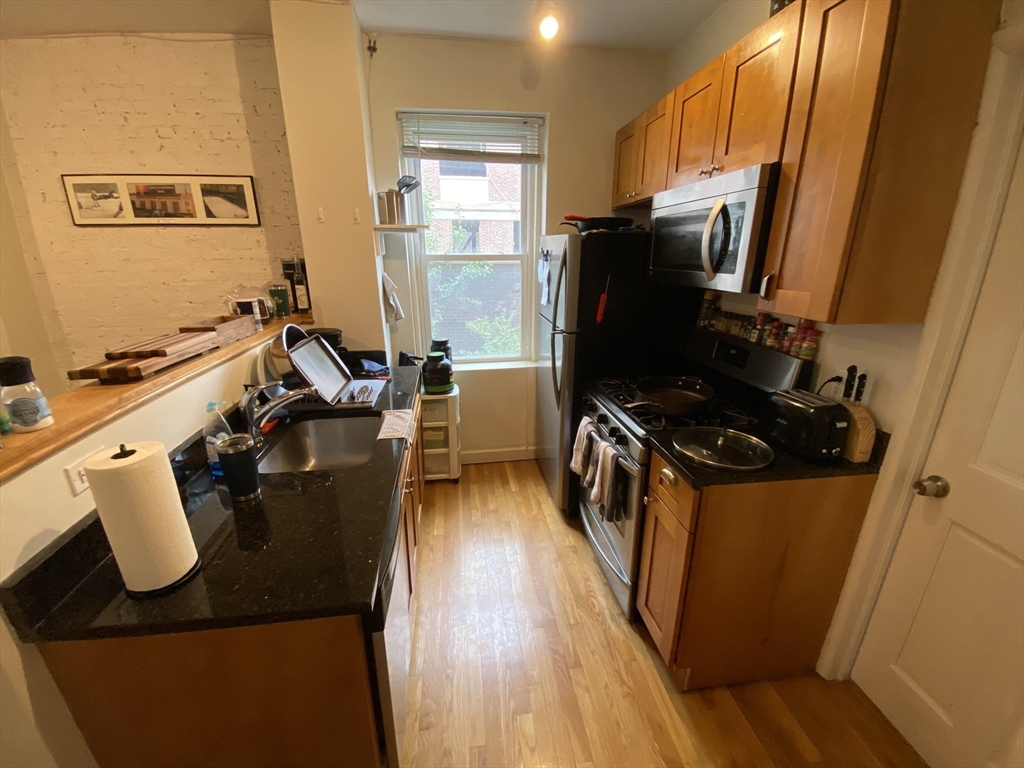 2 bed, 1 bath apartment for rent at 35 North Margin St Unit 2, North End — photo 4 of 11