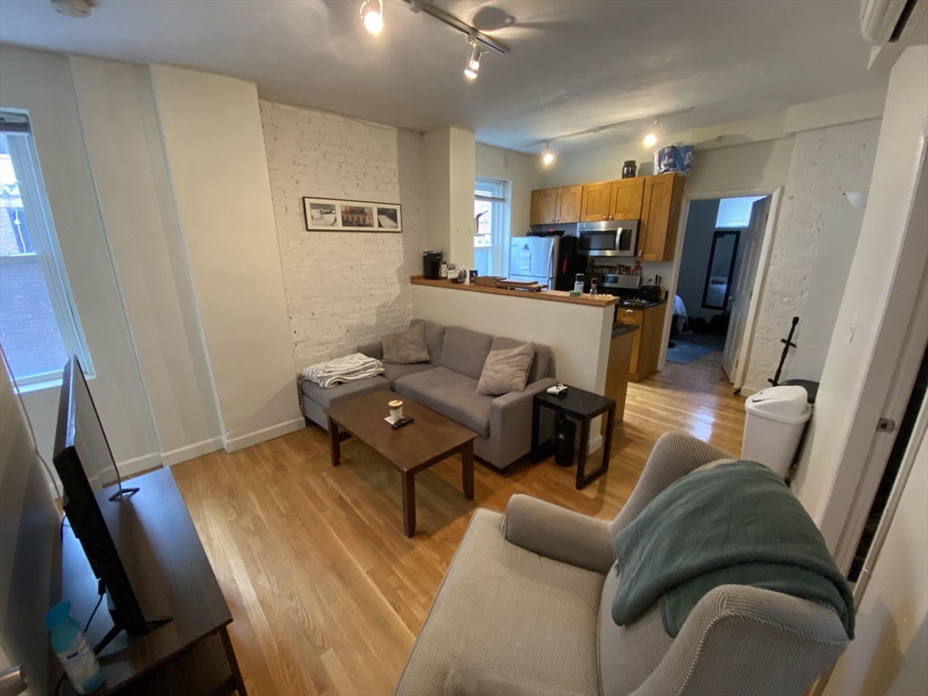 2 bed, 1 bath apartment for rent at 35 North Margin St Unit 2, North End — photo 2 of 11