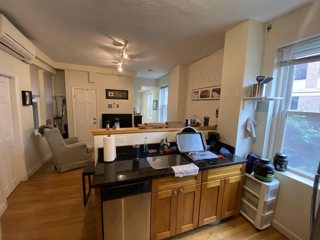 2 bed, 1 bath apartment for rent at 35 North Margin St Unit 2, North End — photo 3 of 11