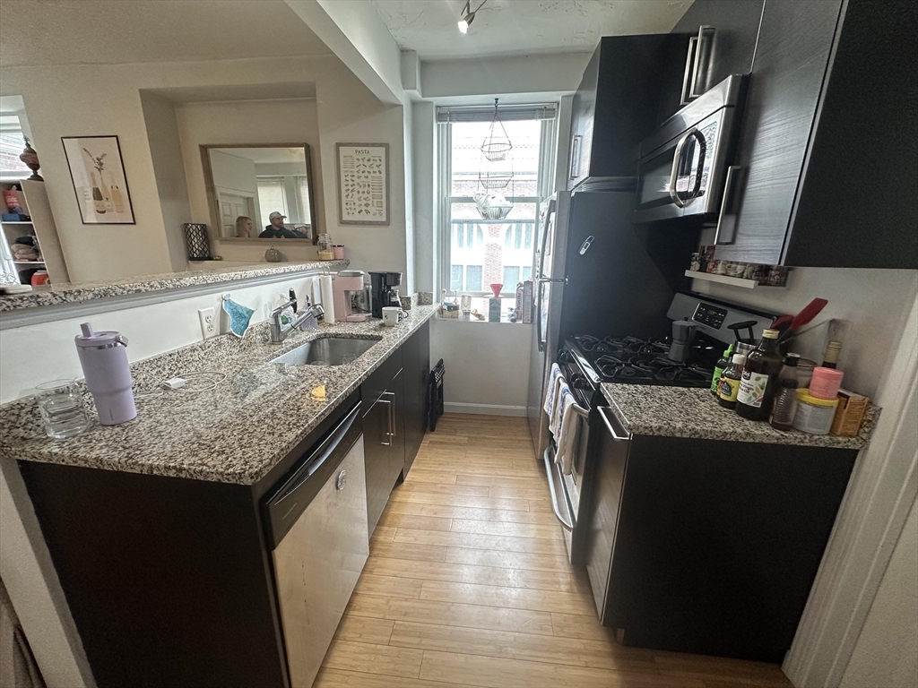 2 bed, 1 bath apartment for rent at 35 North Margin St Unit 6, North End — photo 5 of 11