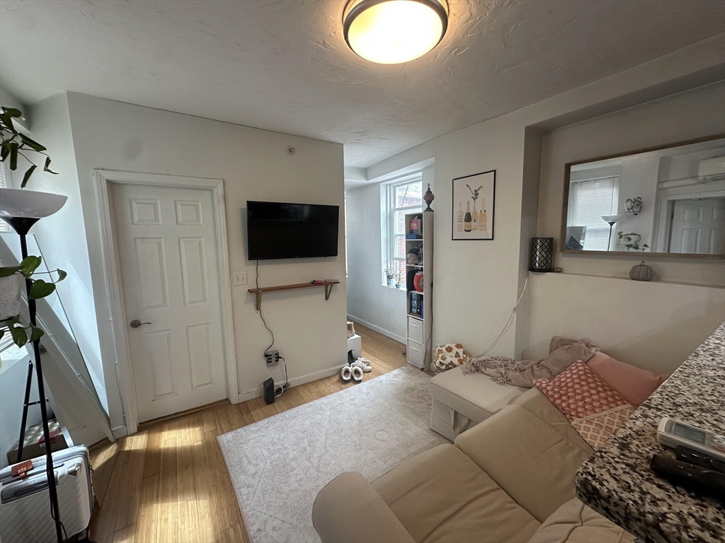 2 bed, 1 bath apartment for rent at 35 North Margin St Unit 6, North End — photo 2 of 11