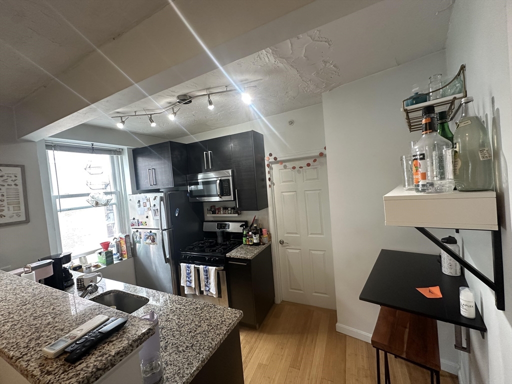 2 bed, 1 bath apartment for rent at 35 North Margin St Unit 6, North End — photo 4 of 11