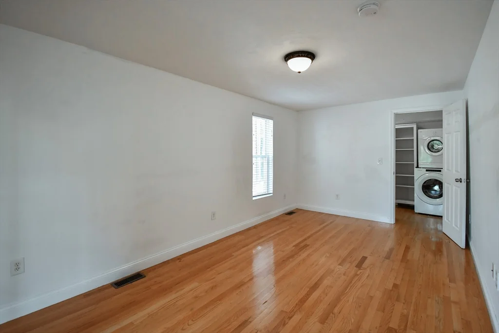 1 bed, 1 bath apartment for rent at 35 Newbern Ave Unit 1, Medford — photo 5 of 11
