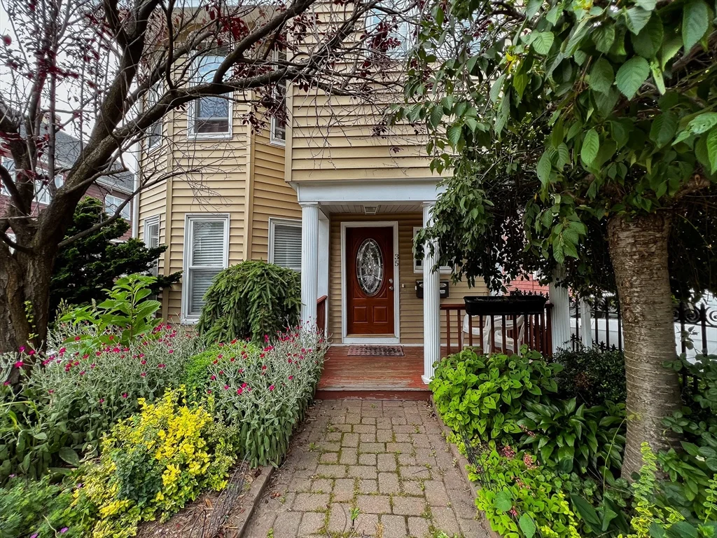 1 bed, 1 bath apartment for rent at 35 Newbern Ave Unit 1, Medford — photo 9 of 11
