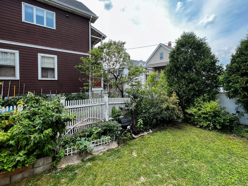 1 bed, 1 bath apartment for rent at 35 Newbern Ave Unit 1, Medford — photo 11 of 11
